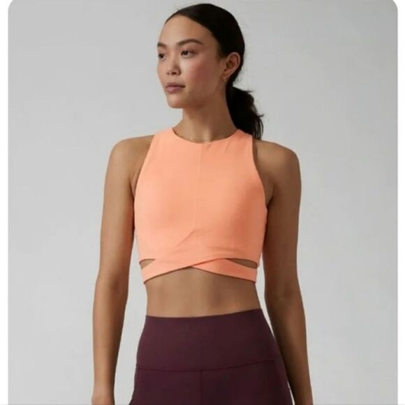 Athleta Conscious Cut Out Crop, Size Small D-DD, NWT, - Picture 1 of 10